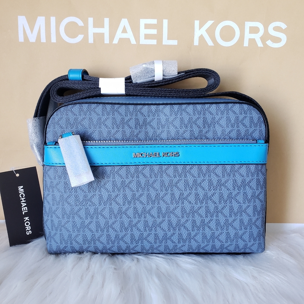 👜🎁Crossbody bag michael kors original brand new with tag No Negociable